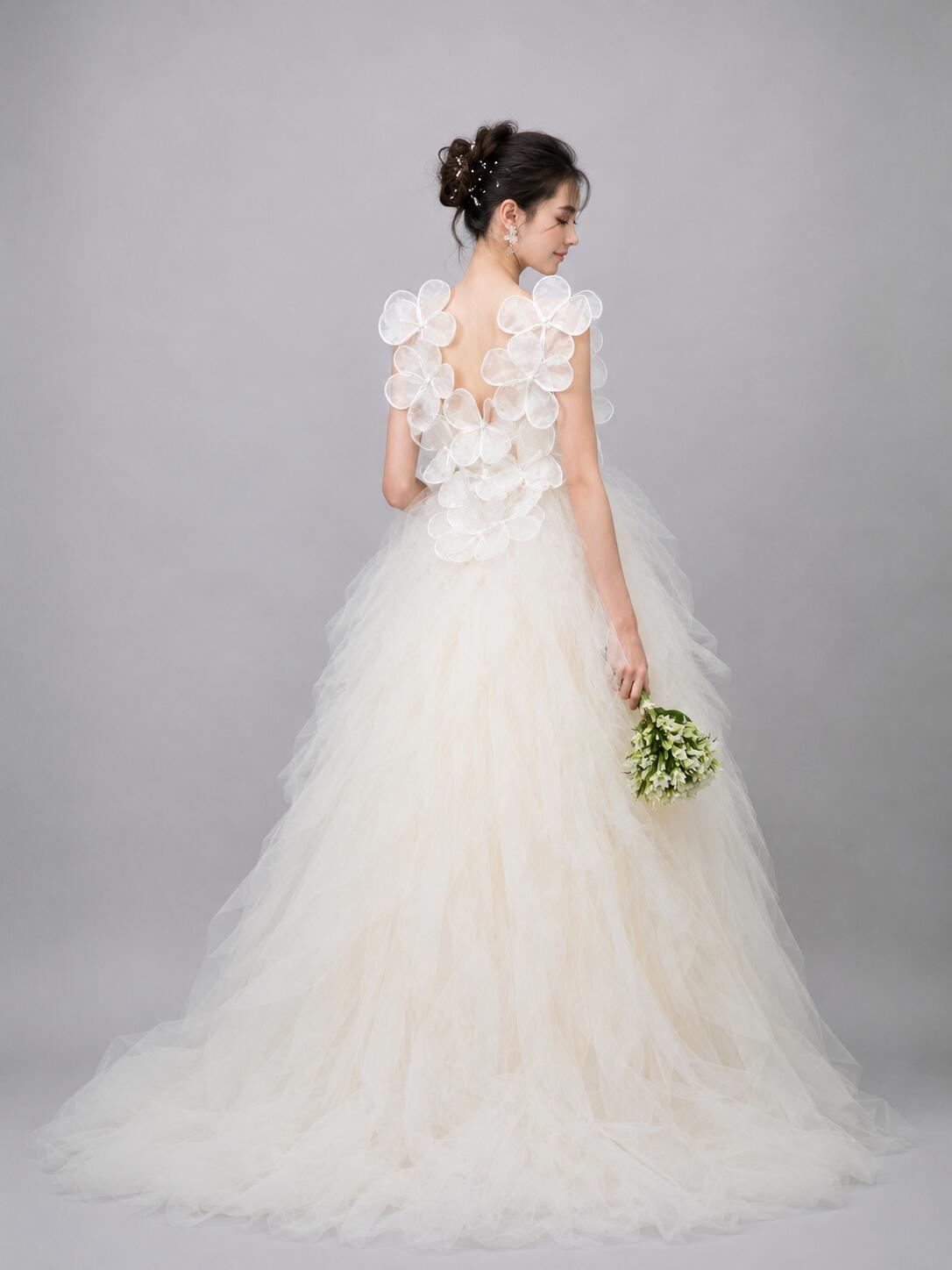 人気上昇！ウェディングドレス+トップス 花モチーフ チュールスカート 優雅なシルエット 可愛い 結婚式